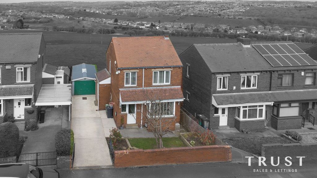 3 bed detached house for saleMortimer Terrace, Healey, Batley WF17