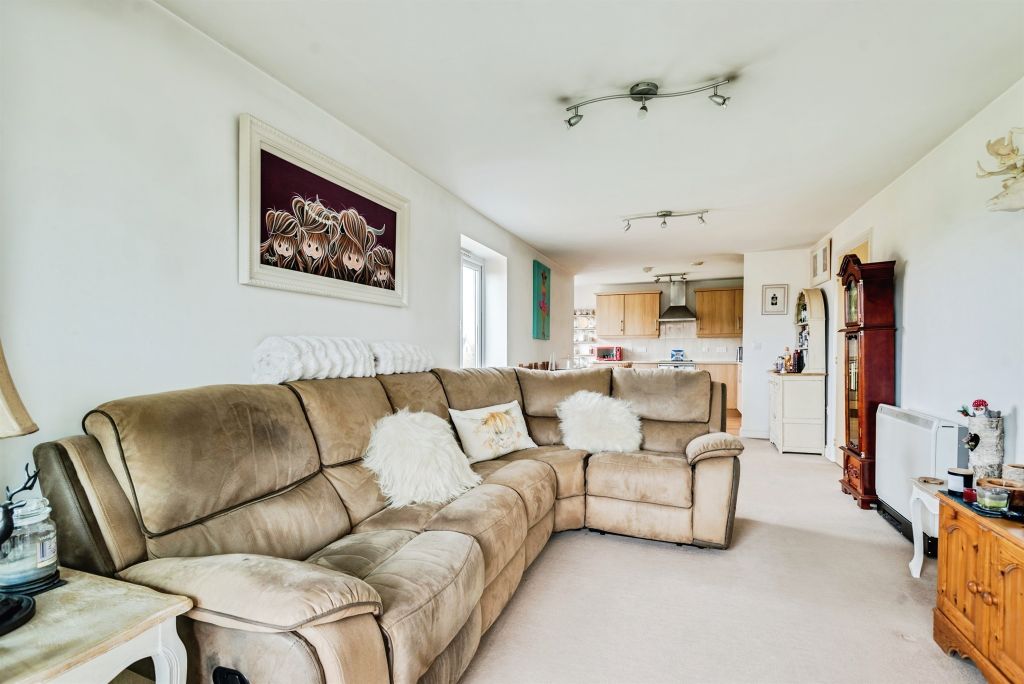 Additional image 3 of 2 bed flat for saleThornhill Close, Carterton OX18
