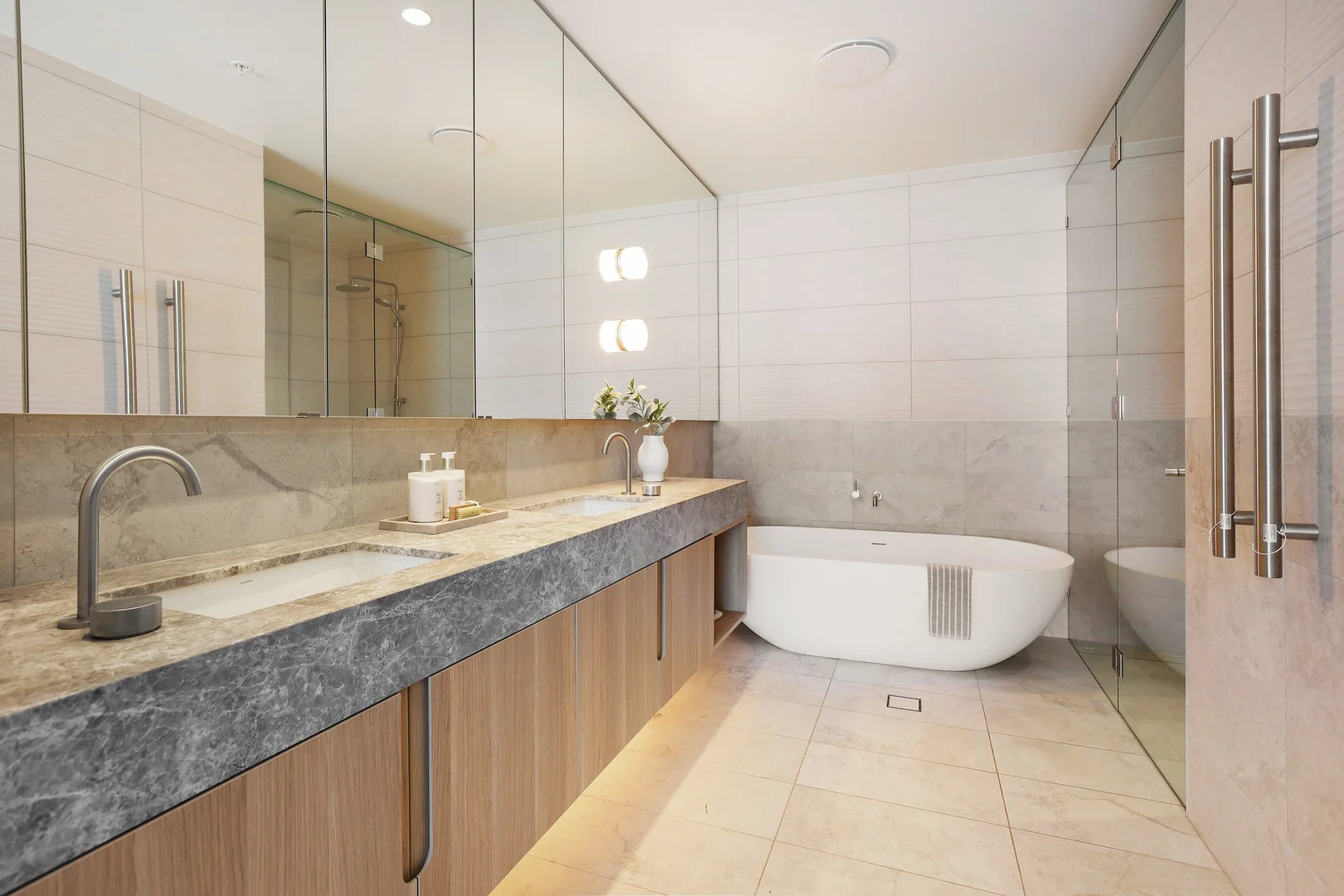 Additional image 9 of 2801/15 Peerless Ave, Mermaid Beach QLD 4218