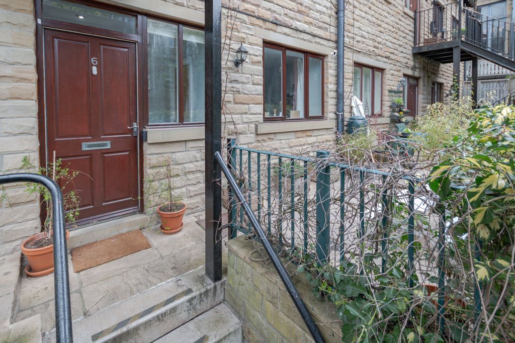 1 bed flat for saleFerrand Lane, Bingley, West Yorkshire BD16