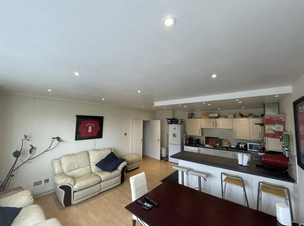 Additional image 4 of 2 bed flat for salePensby Road, Heswall, Wirral CH60