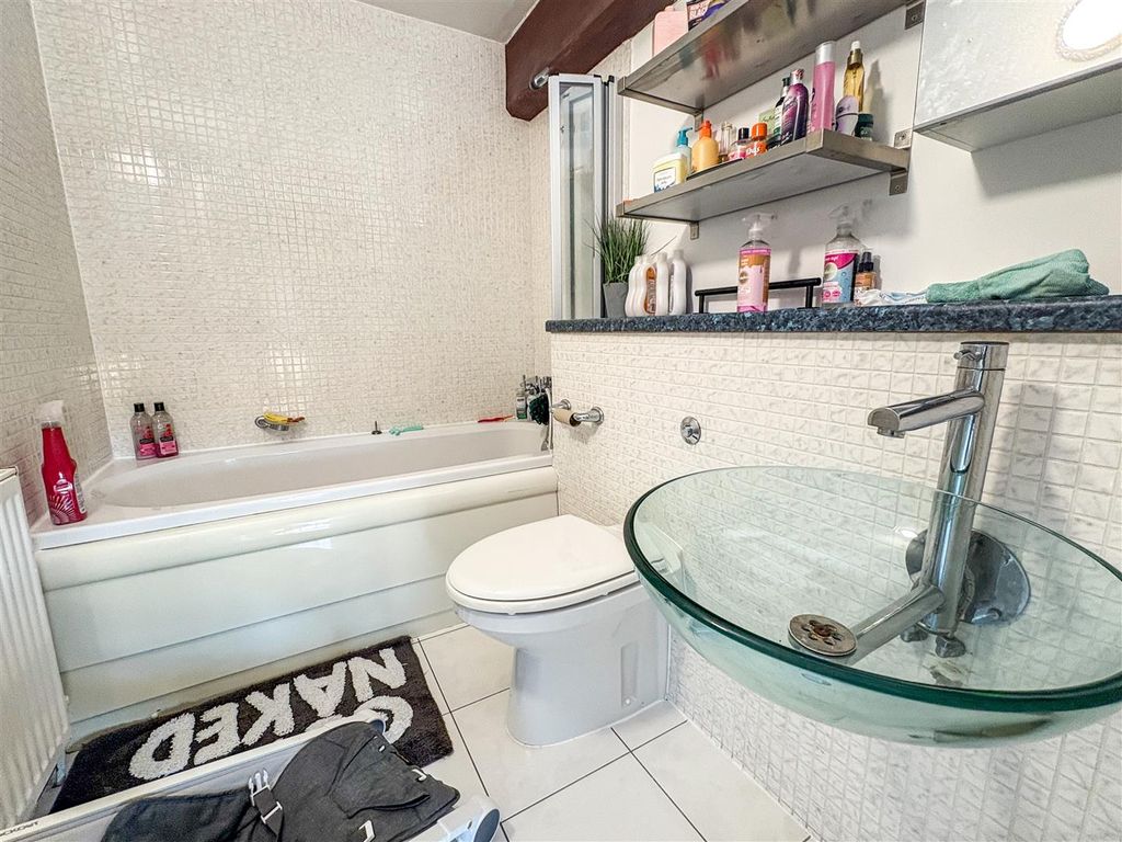 Additional image 11 of 2 bed flat for saleHalifax Road, Dewsbury WF13