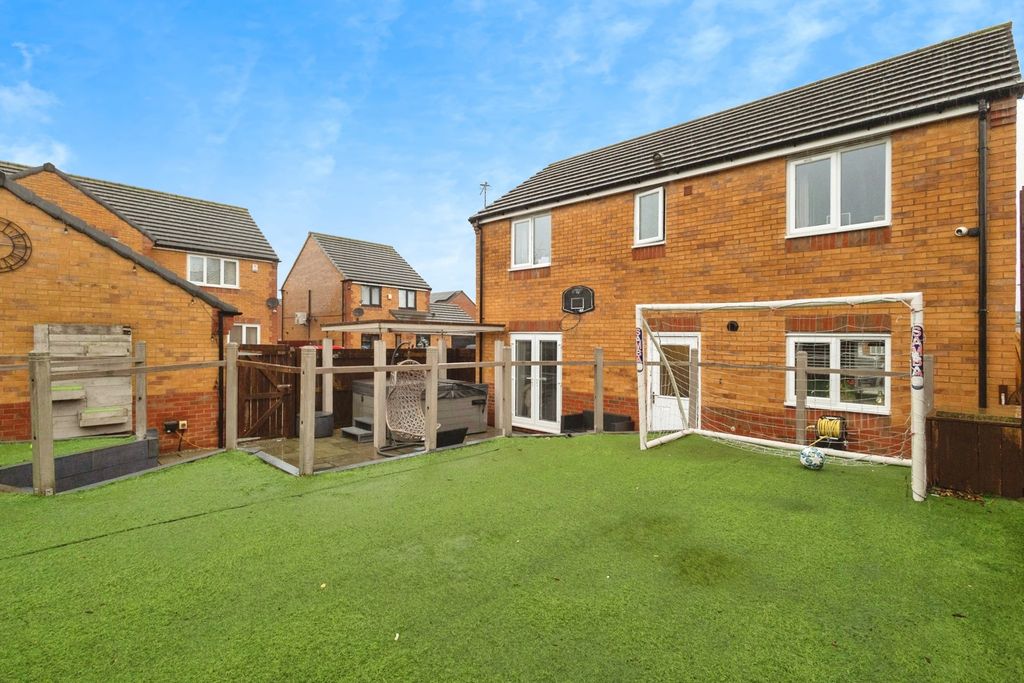 Additional image 17 of 4 bed detached house for saleBaron Avenue, Ashton-Under-Lyne, Greater Manchester OL6
