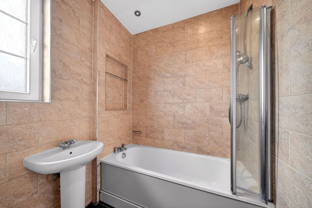 Additional image 21 of 2 bed flat for saleParkhead Loan, Edinburgh EH11