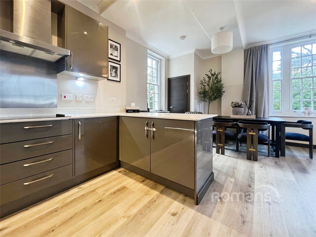 Additional image 16 of 3 bed flat for saleWhite Cross Place, Wellesley, Aldershot GU11