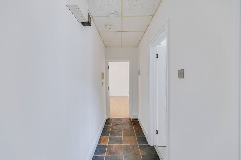 Additional image 2 of 1 bed flat for salePen-Y-Lan Road, Penylan, Cardiff CF23