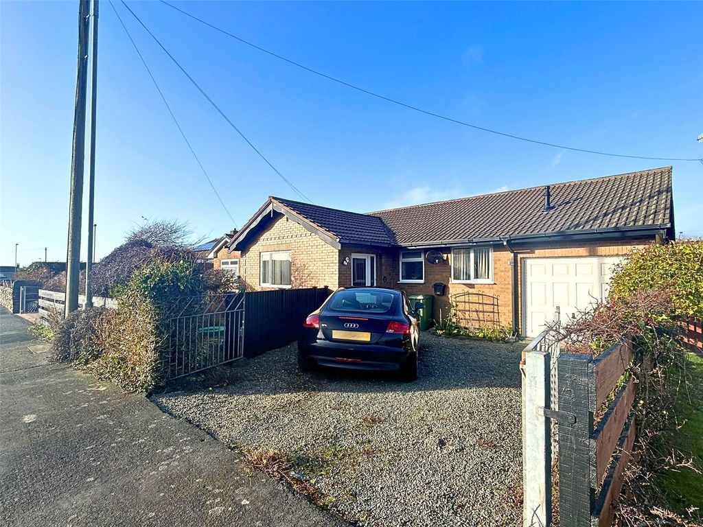 3 bed bungalow for saleFfordd Corsen, Fairbourne, Gwynedd LL38