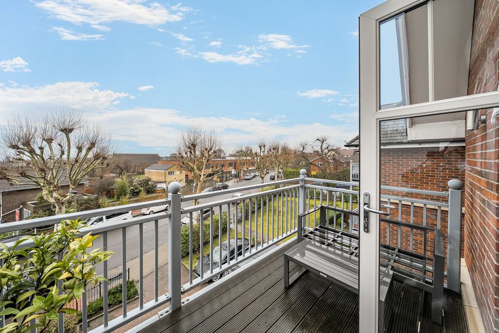 Additional image 17 of 3 bed flat for saleOverbury Avenue, Beckenham BR3