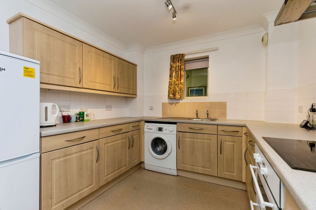 Additional image 4 of 1 bed property for saleRowan Drive, Billingshurst RH14