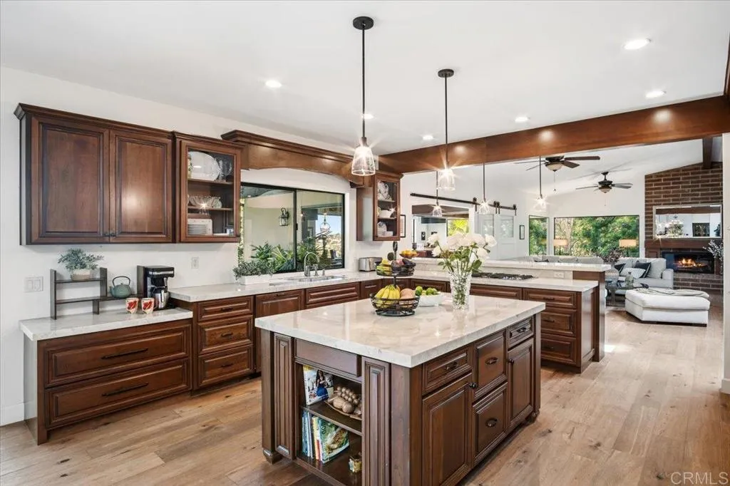 Additional image 3 of 734 Avocado Ct, Del Mar, CA 92014