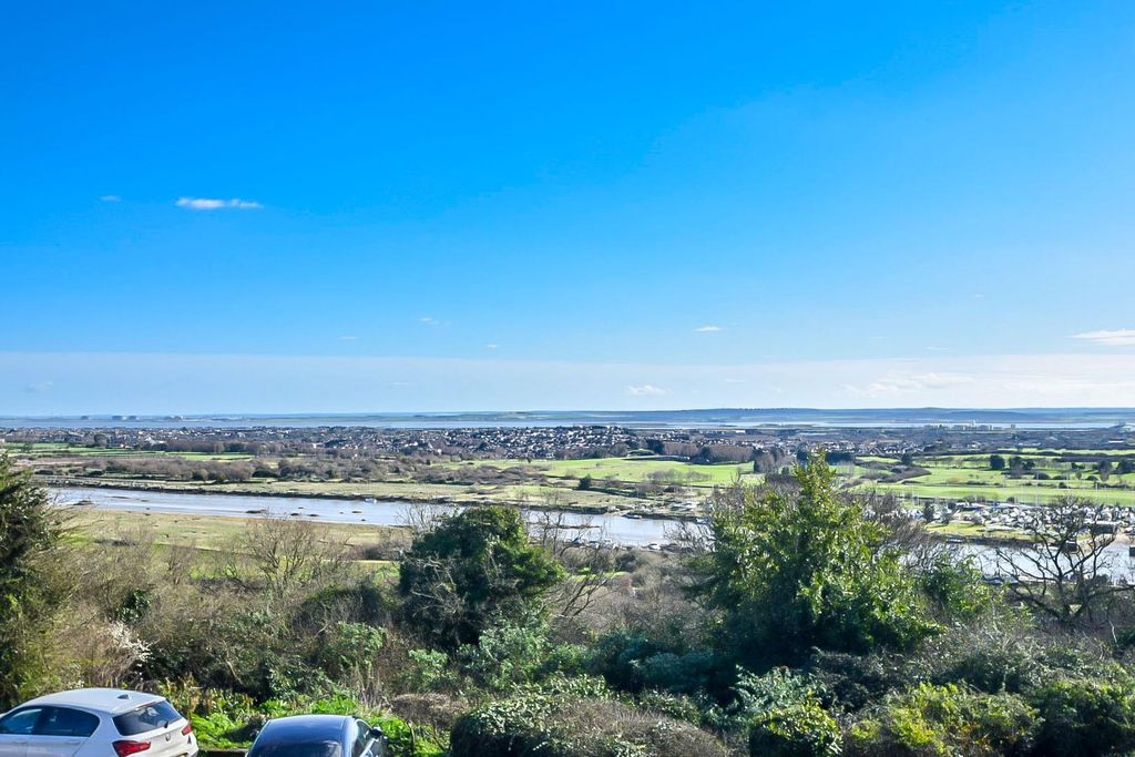 Additional image 7 of 4 bed detached house for saleSt. Marys Road, Benfleet SS7