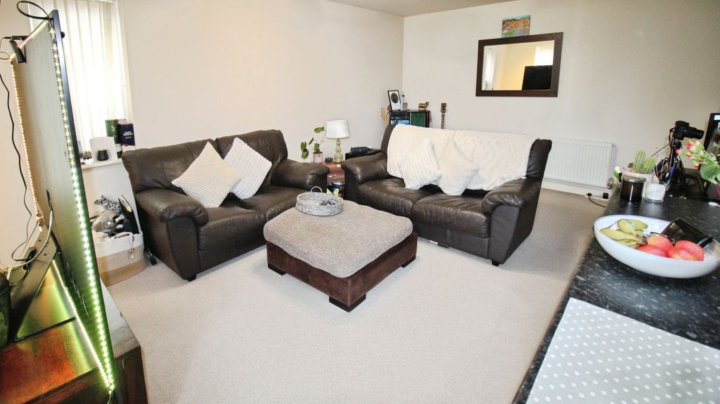 Additional image 17 of 2 bed flat for salePeterson Drive, Grimsby DN36