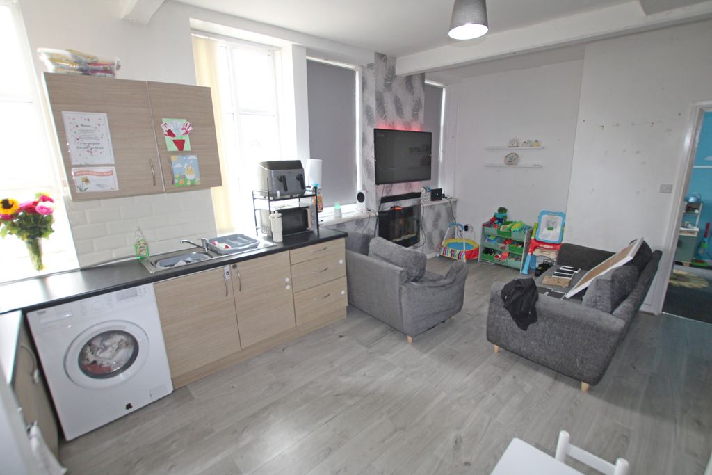 Additional image 7 of 3 bed flat for salePeel Street, Accrington BB5