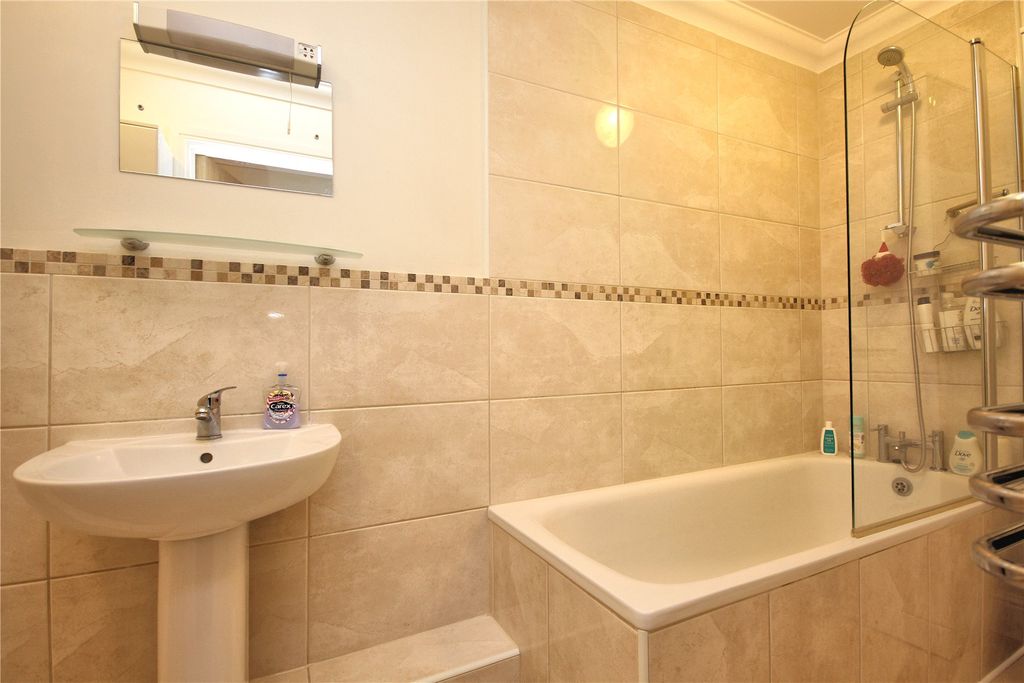Additional image 8 of 2 bed flat for saleWoking, Surrey GU21