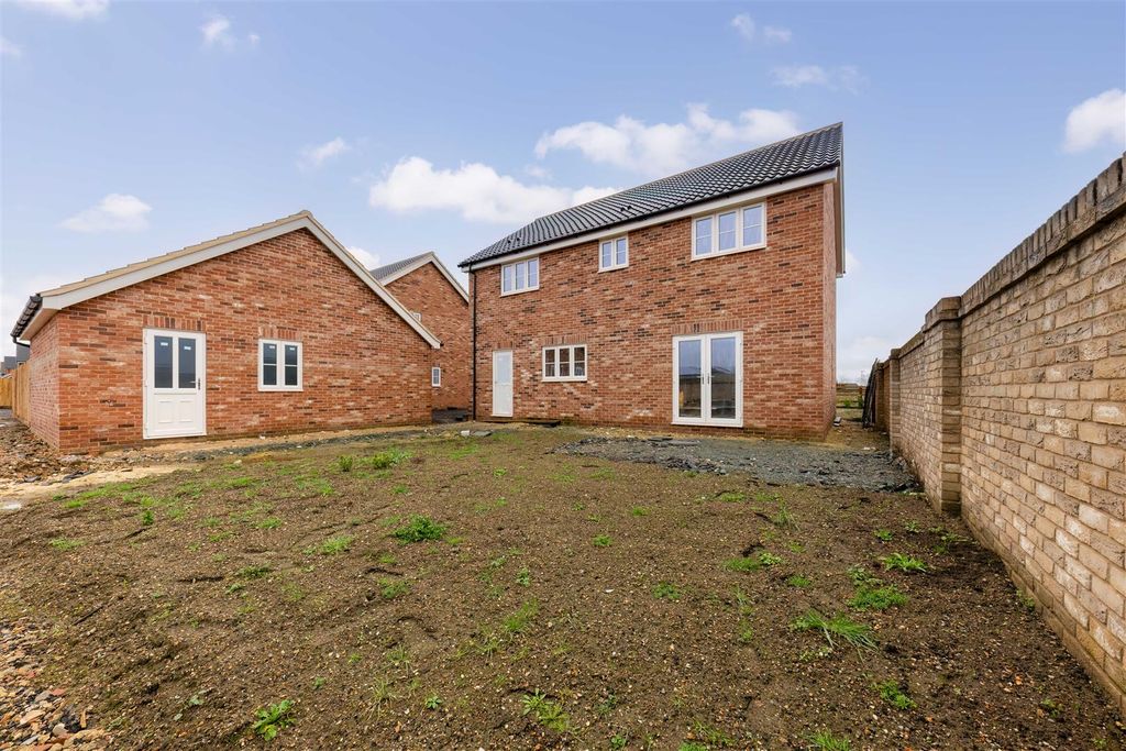 Additional image 18 of 4 bed detached house for saleSchool Close, London Road, Attleborough NR17