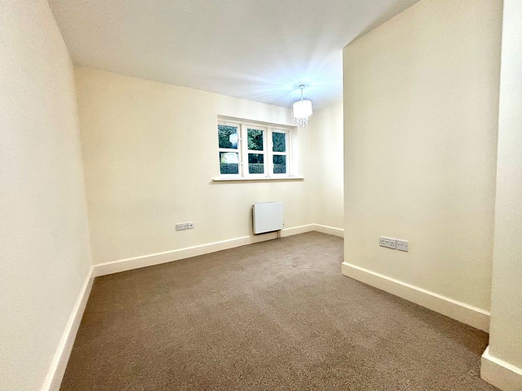 Additional image 8 of 2 bed flat for saleCavendish Road, Matlock DE4