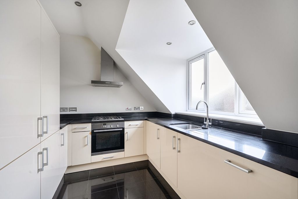 Additional image 13 of 2 bed flat for saleScotts Lane, Bromley BR2
