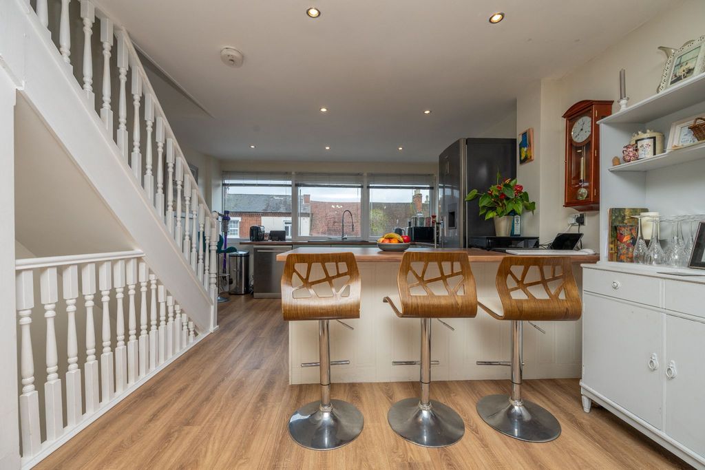 Additional image 5 of 3 bed terraced house for saleHenley Street, Alcester B49