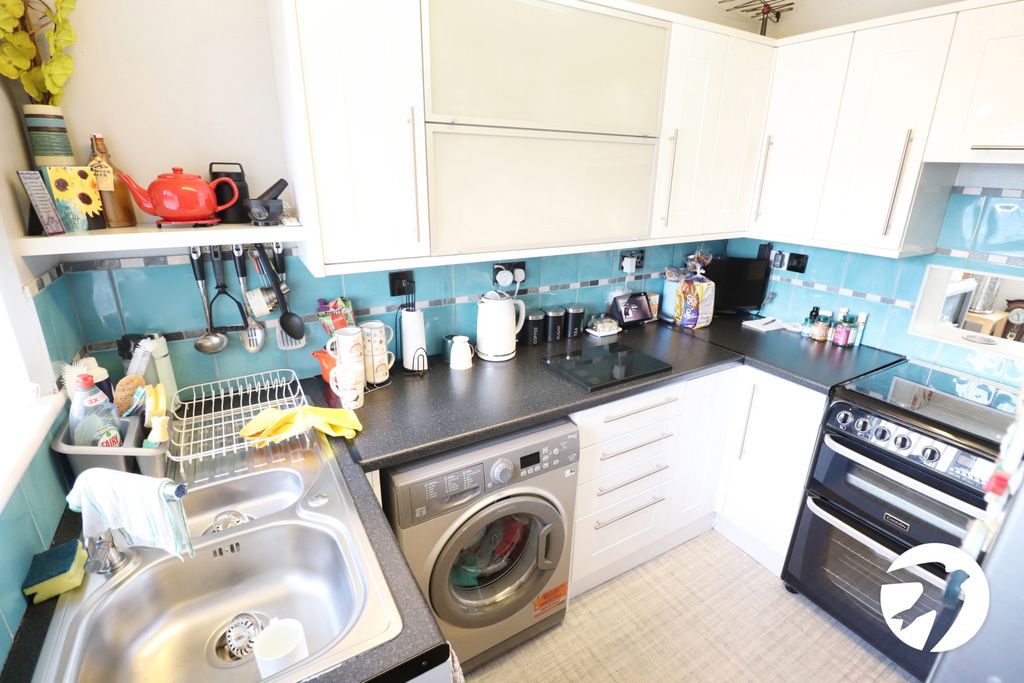 Additional image 10 of 2 bed flat for saleAlbert Road, Belvedere DA17