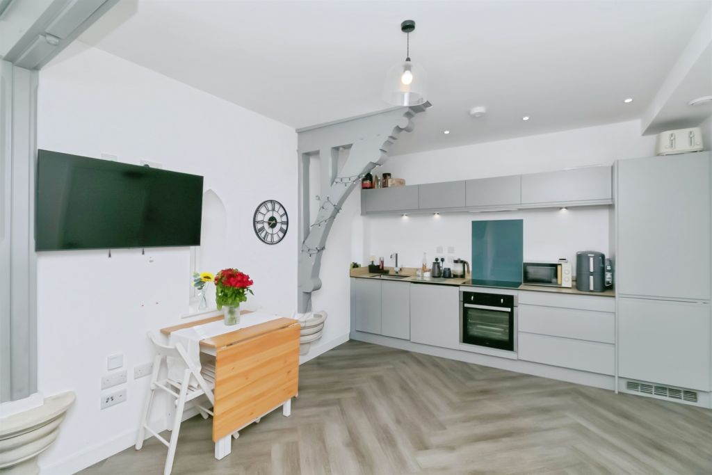 Additional image 3 of 1 bed flat for saleWindsor Road, Barry CF62