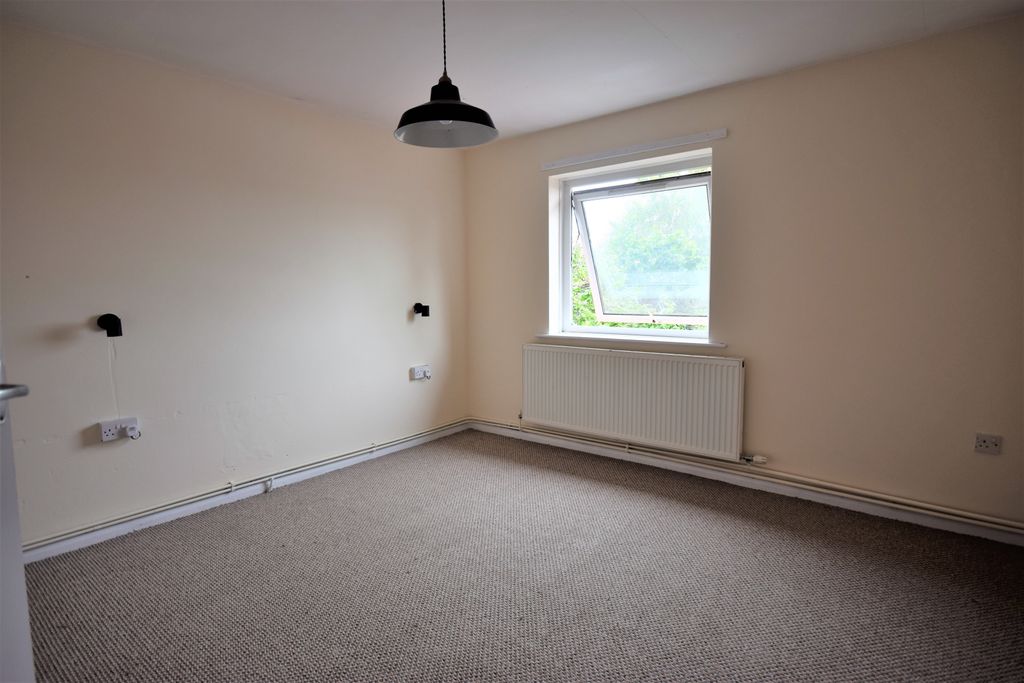 Additional image 4 of 2 bed flat for saleFormans Walk, Louth LN11