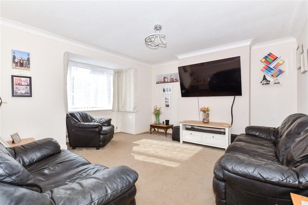 4 bed detached house for saleHolder Close, Lordswood, Chatham, Kent ME5
