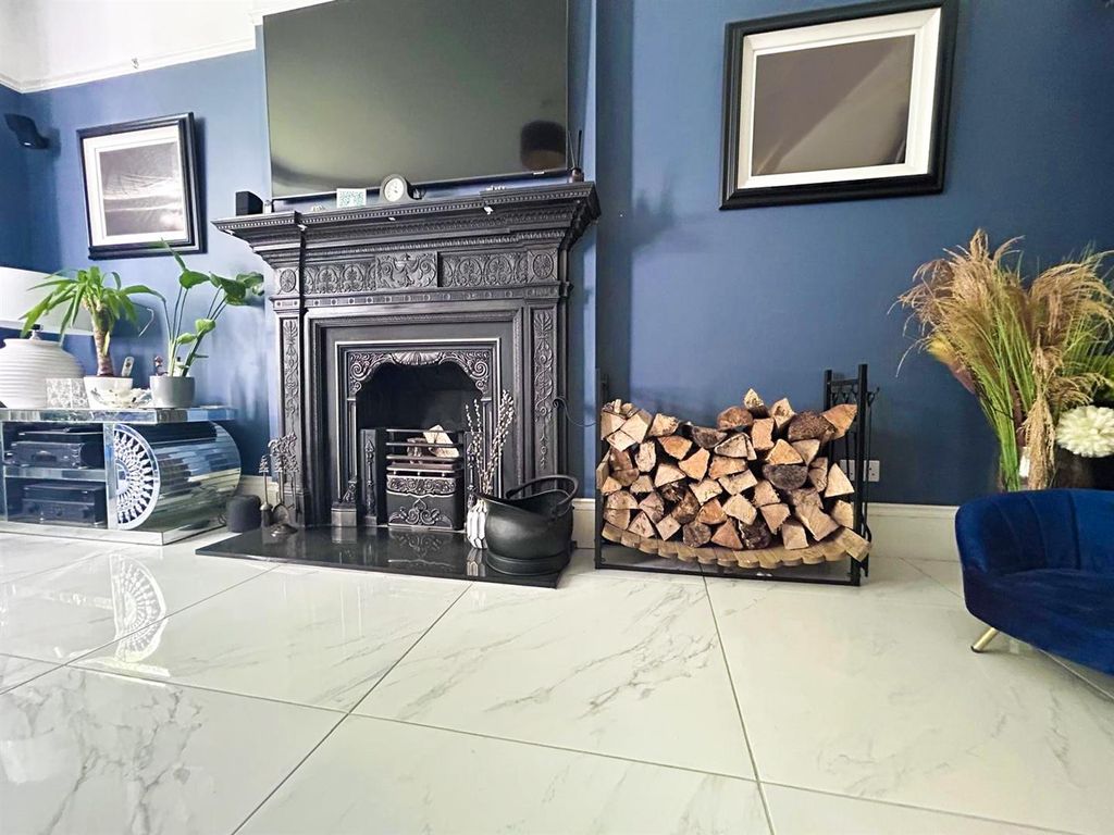 Additional image 3 of 3 bed flat for saleWest Parade, Bexhill-On-Sea TN39