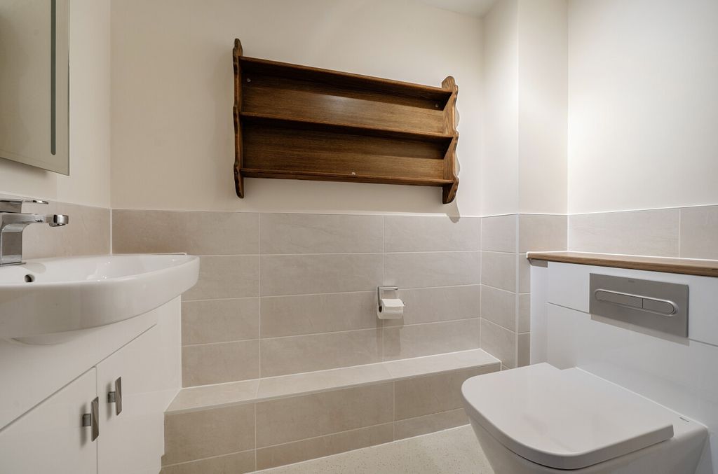 Additional image 7 of 2 bed flat for saleWayfarer Place, The Dean, Alresford SO24