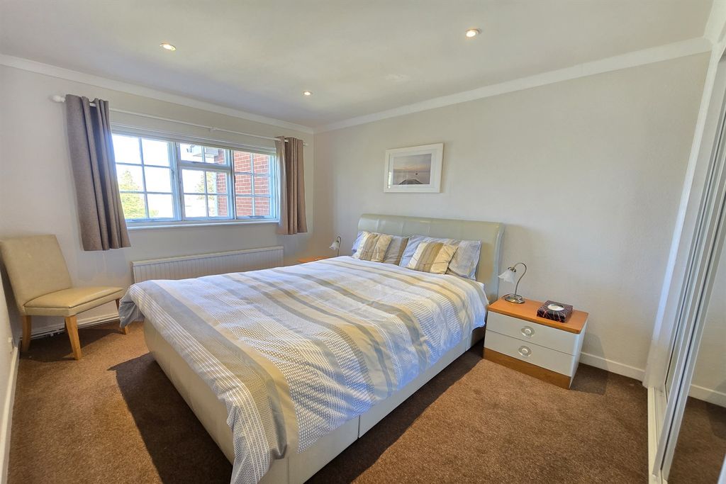Additional image 10 of 4 bed town house for saleNorwood Park, Booth Road, Altrincham WA14