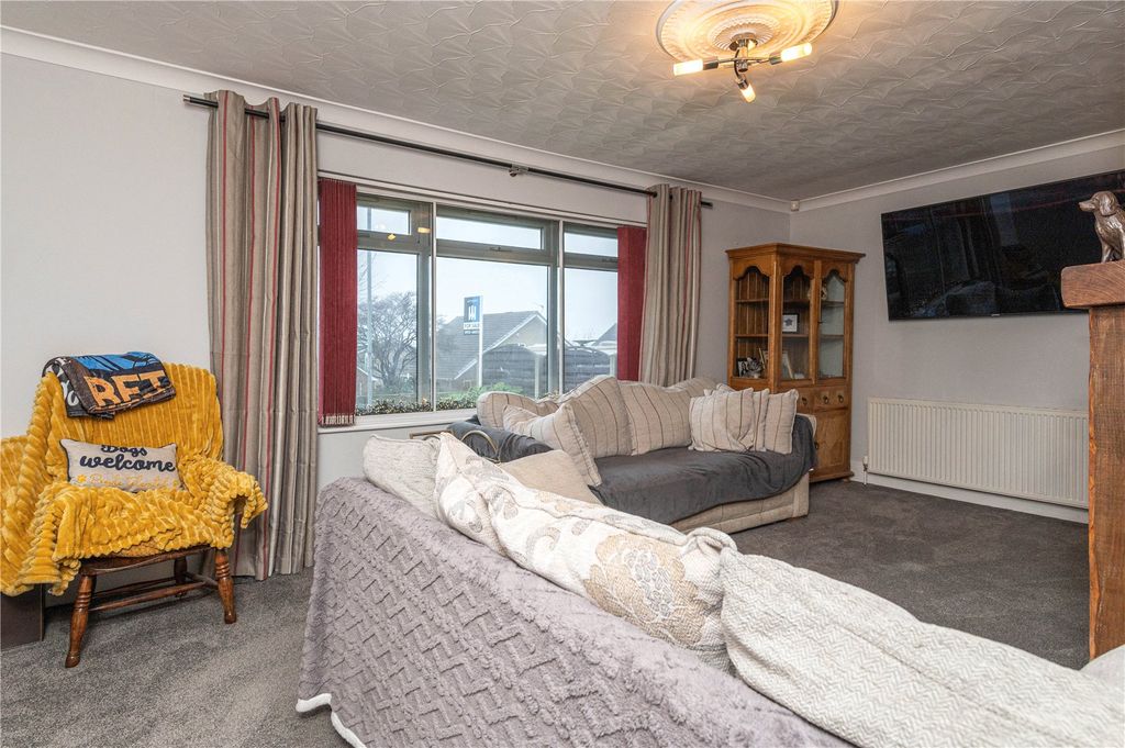 Additional image 23 of 3 bed bungalow for saleWhite Lee Road, Batley, West Yorkshire WF17