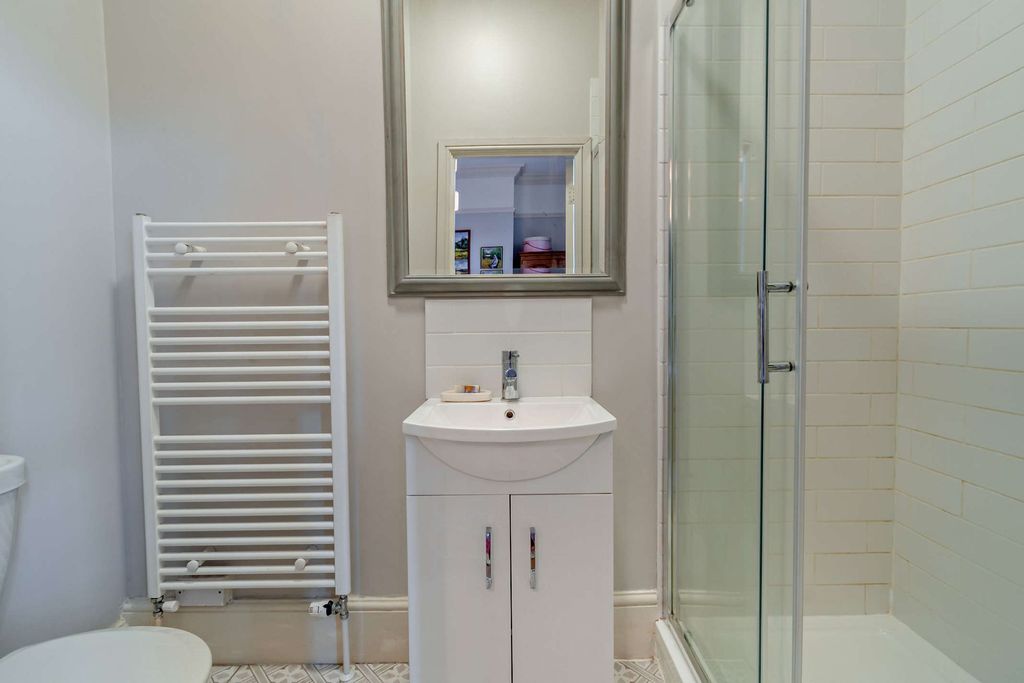 Additional image 30 of 5 bed property for saleOxford Road, Banbury OX16