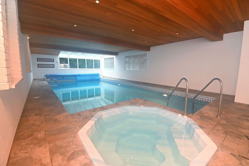 Additional image 4 of 5 bed country house for saleKingwell Road, Worsbrough, Barnsley S70