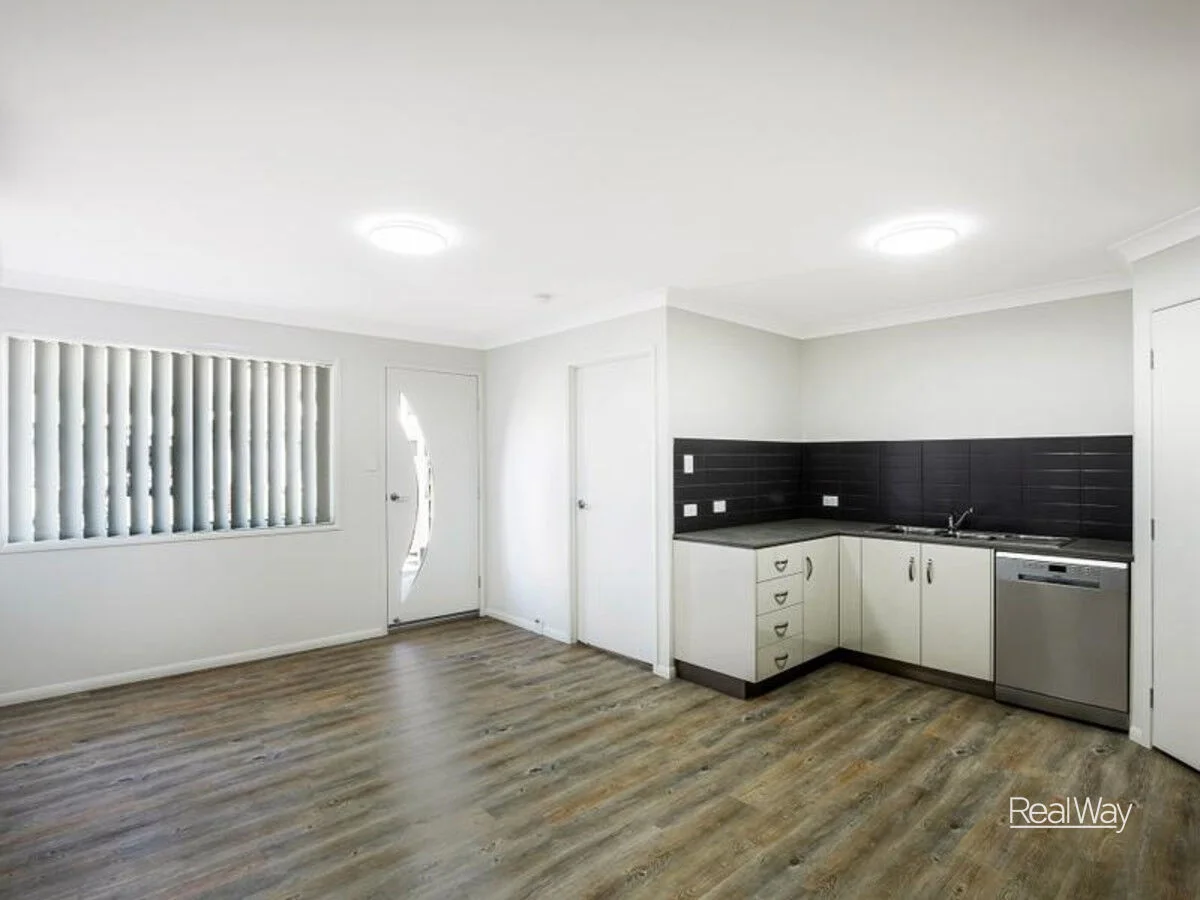 2/6 Barron Lane, Glenvale QLD 4350 photo 3