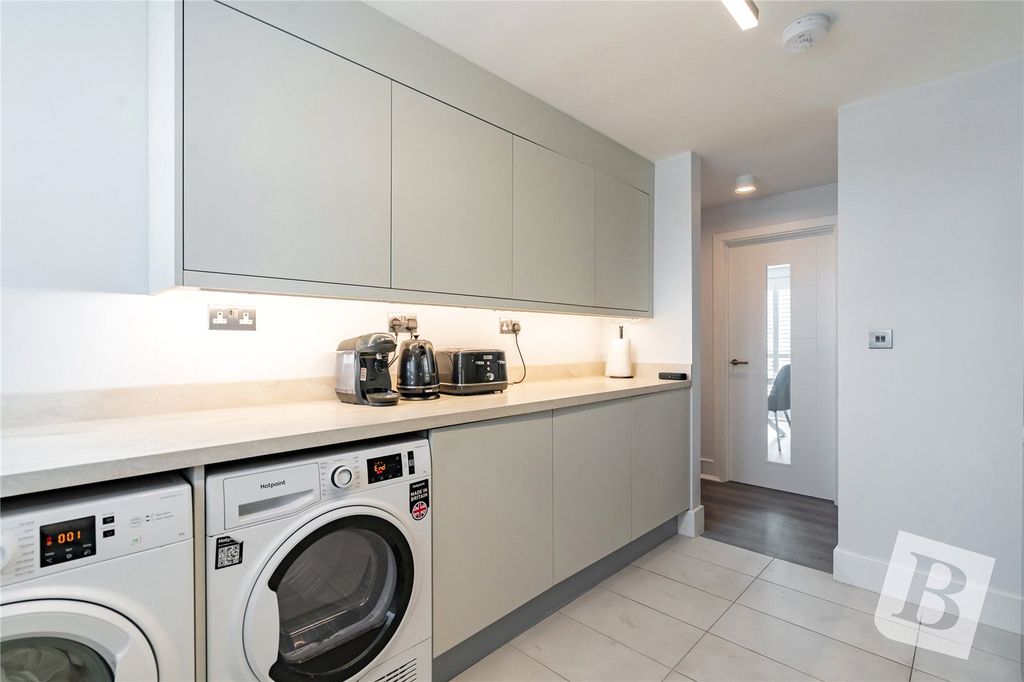 Additional image 13 of 2 bed flat for saleAbington Court, Hall Lane, Upminster RM14