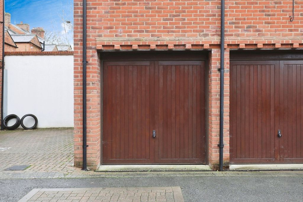 Additional image 18 of 2 bed flat for saleBritannia Road, Banbury OX16
