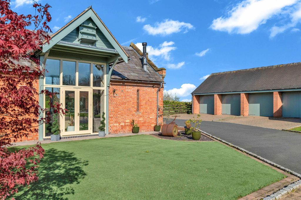 Additional image 46 of 4 bed barn conversion for saleHome Farm Courtyard, Castle Donington, Derby DE74