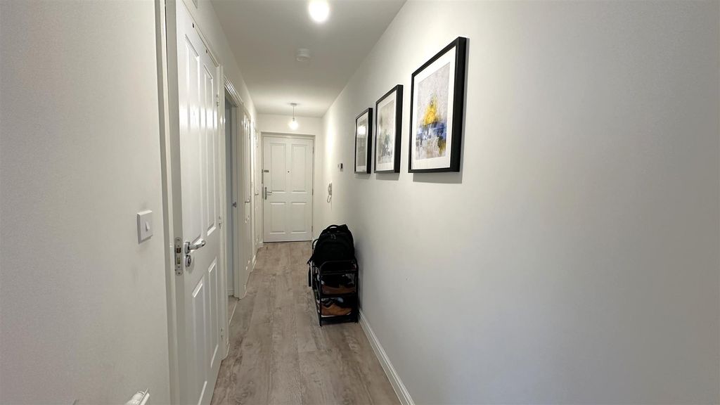 Additional image 9 of 1 bed flat for saleNine Elms Road, Strichley, Birmingham B30