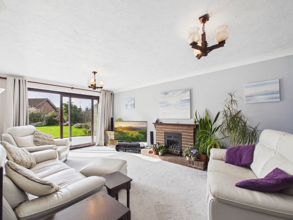 Additional image 2 of 5 bed detached house for saleWilliam Burt Close, Weston Turville HP22