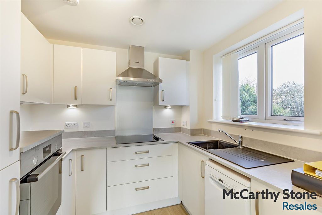 Additional image 2 of 2 bed flat for saleGordon Court, Flood Lane, Bridport DT6