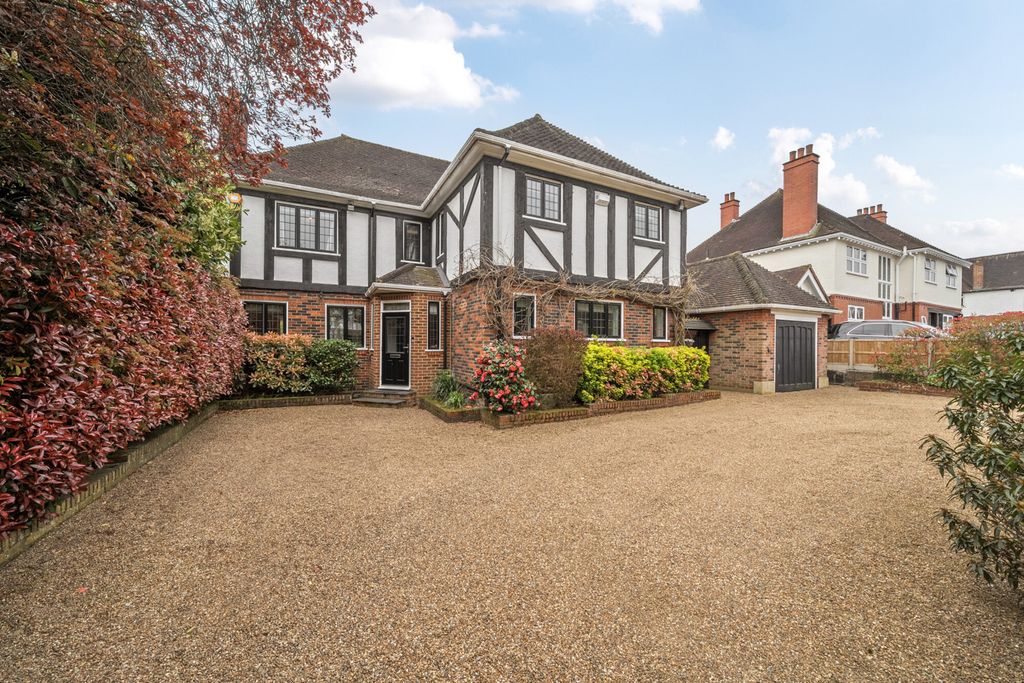 5 bed detached house for saleStone Park Avenue, Beckenham BR3