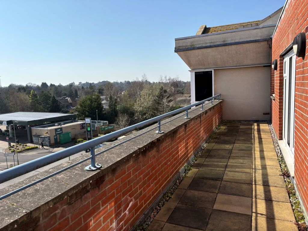 Additional image 11 of 1 bed flat for saleFlat 29 Metro Apartments, 101 Goldsworth Road, Woking, Surrey GU21