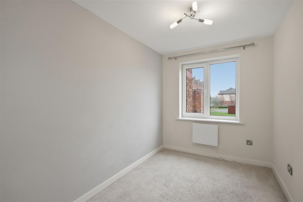 Additional image 9 of 2 bed flat for saleTapton Lock Hill, Tapton, Chesterfield S41