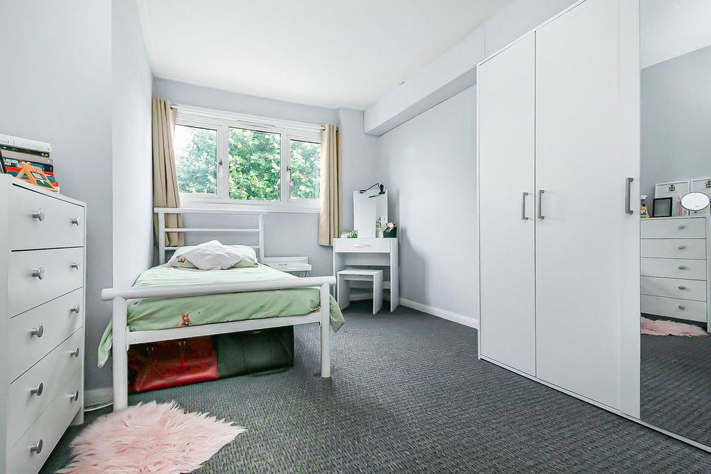 Additional image 6 of 2 bed flat for saleWestern Way, Letchworth Garden City SG6