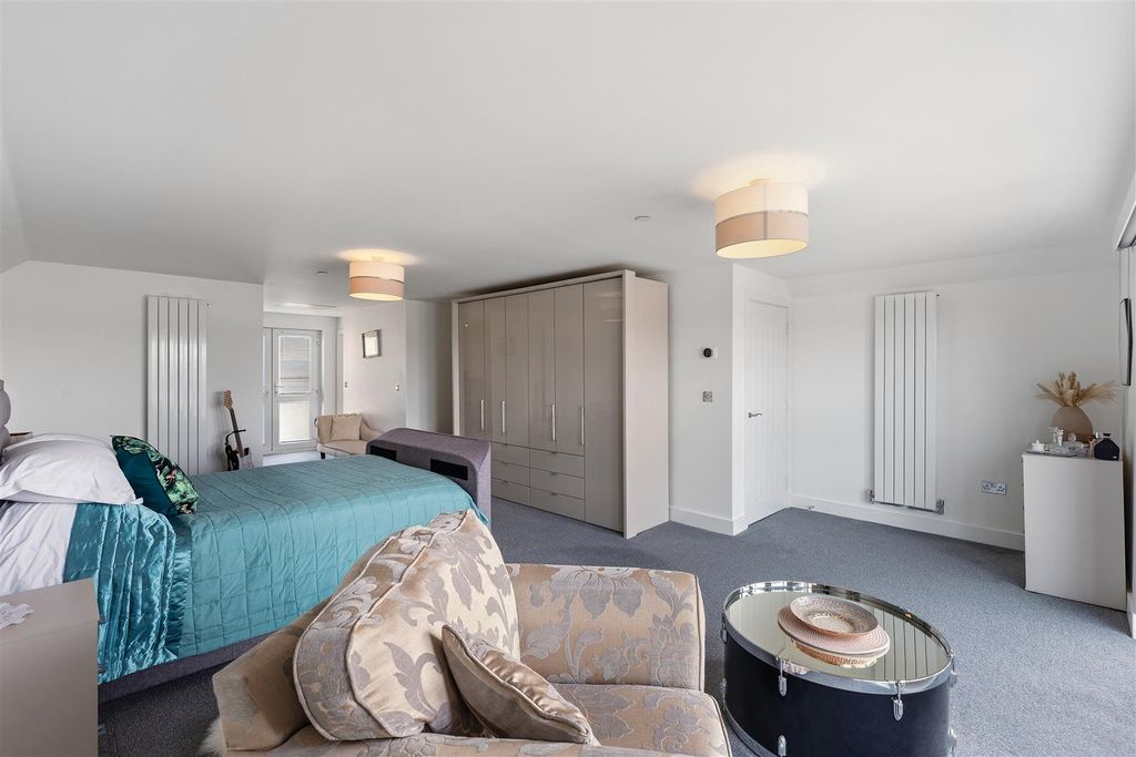 Additional image 22 of 5 bed town house for saleBwlchygwynt, Llanelli SA15