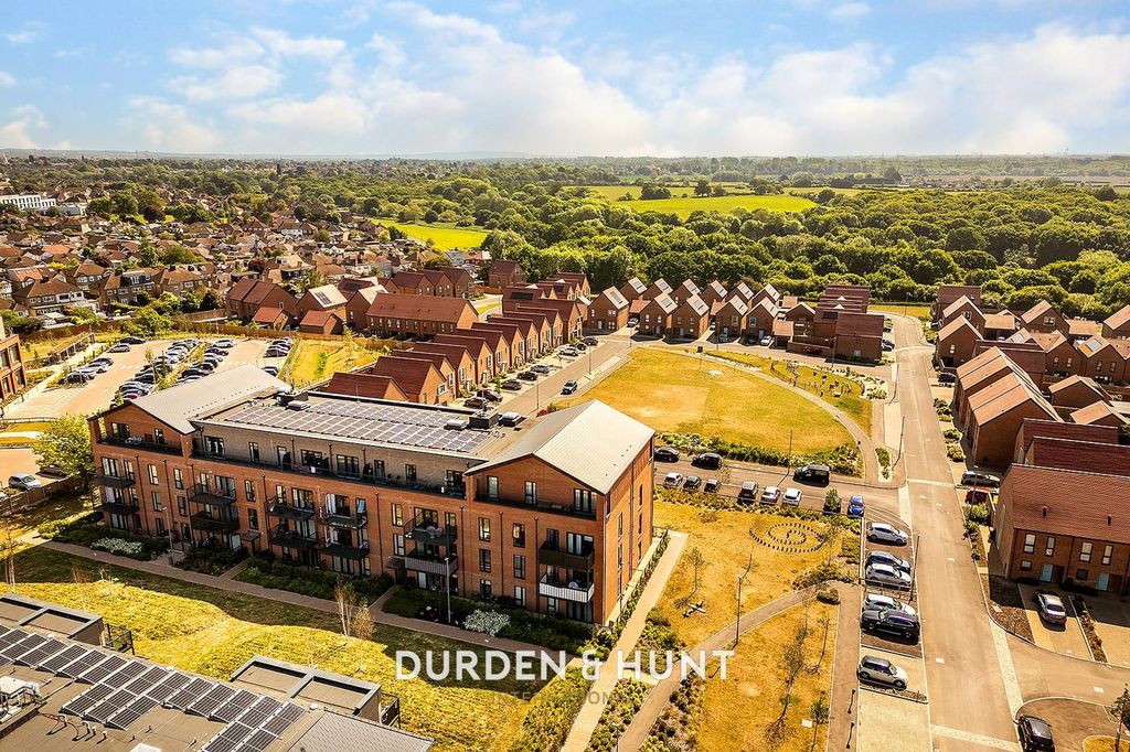 Additional image 15 of 2 bed flat for saleFinlay Gardens, Hornchurch RM12