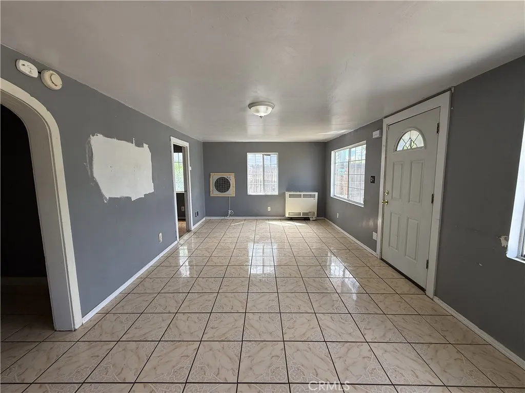 Additional image 20 of 407 E Street, Taft, CA 93268
