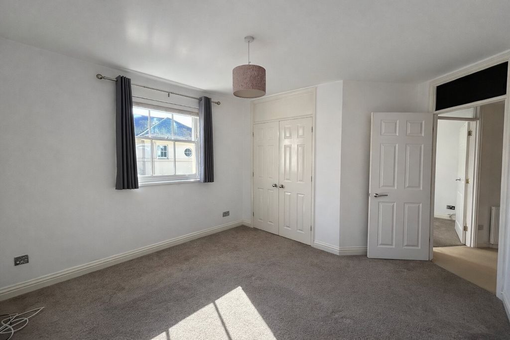 Additional image 4 of 2 bed flat for saleGravel Hill Road, Yate, Bristol BS37