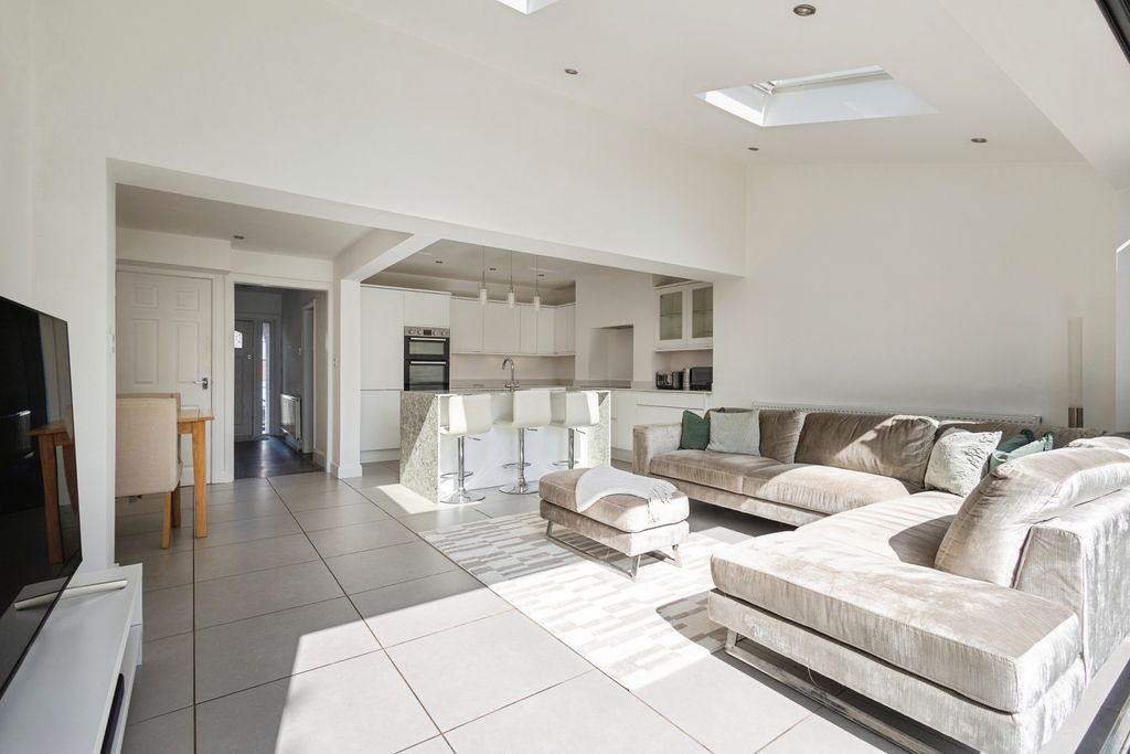 Additional image 8 of 4 bed semi-detached house for saleHarmol Grove, Ashton-Under-Lyne, Greater Manchester OL7