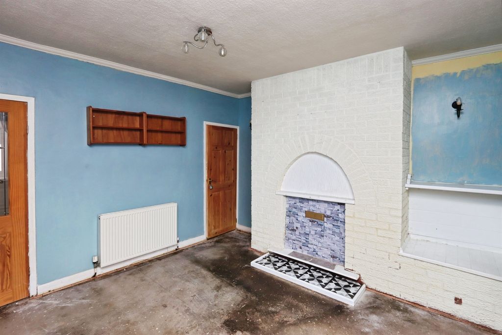 Additional image 5 of 2 bed terraced house for saleSanforth Street, Chesterfield S41
