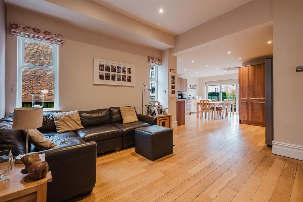 Additional image 9 of 5 bed semi-detached house for saleGroby Road, Altrincham WA14